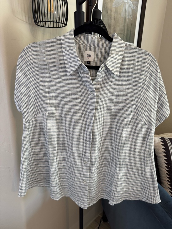 CAbi Tops - CAbi Relaxed Short-Sleeve Button Down — White & Blue Stripes